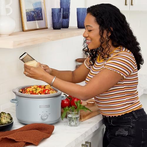 4.5 Quart Manual Slow Cooker – Macaroon Blue - Curated Catalog E0